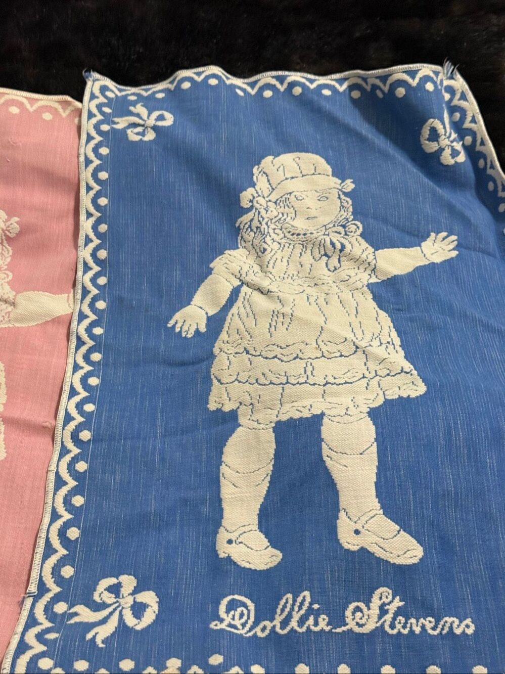 VTG 1930s ERA “DOLLIE STEVENS” TAPESTRY DOLL BLANKET PINK 15  x 21 X 2
